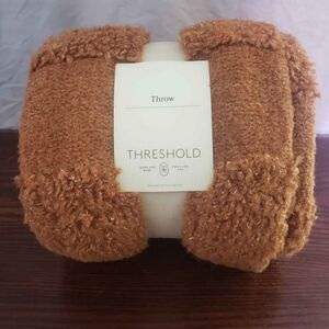 Threshold Plush Loop-Texture Throw - Rust